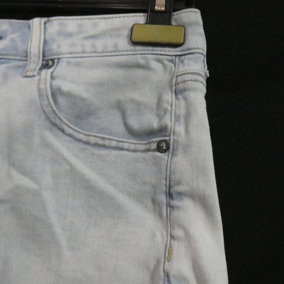 AMERICAN EAGLE - Ne(x)t Level Stretch - Super High-Rise Shortie | size 8 - Picture 5 of 14